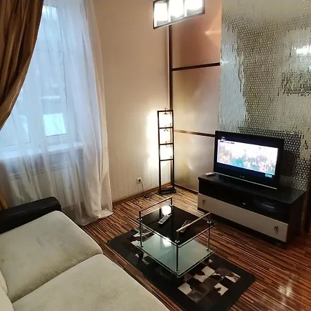 Apartment One Bedroom. Lux. 17 Baseina Str. Near Gulliver *