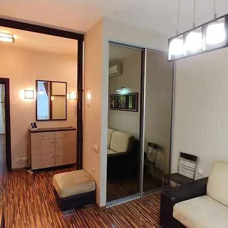 One Bedroom. Lux. 17 Baseina Str. Near Gulliver Apartment