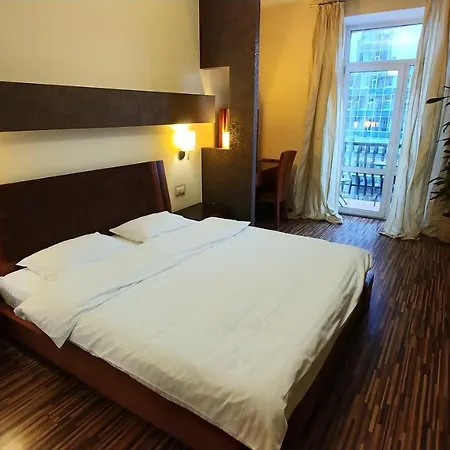 Apartment One Bedroom. Lux. 17 Baseina Str. Near Gulliver *