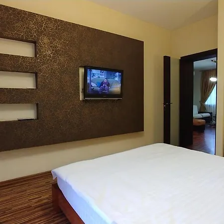 One Bedroom. Lux. 17 Baseina Str. Near Gulliver Kyiv